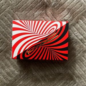 MAC tiny tricks mini lipstick trio: red